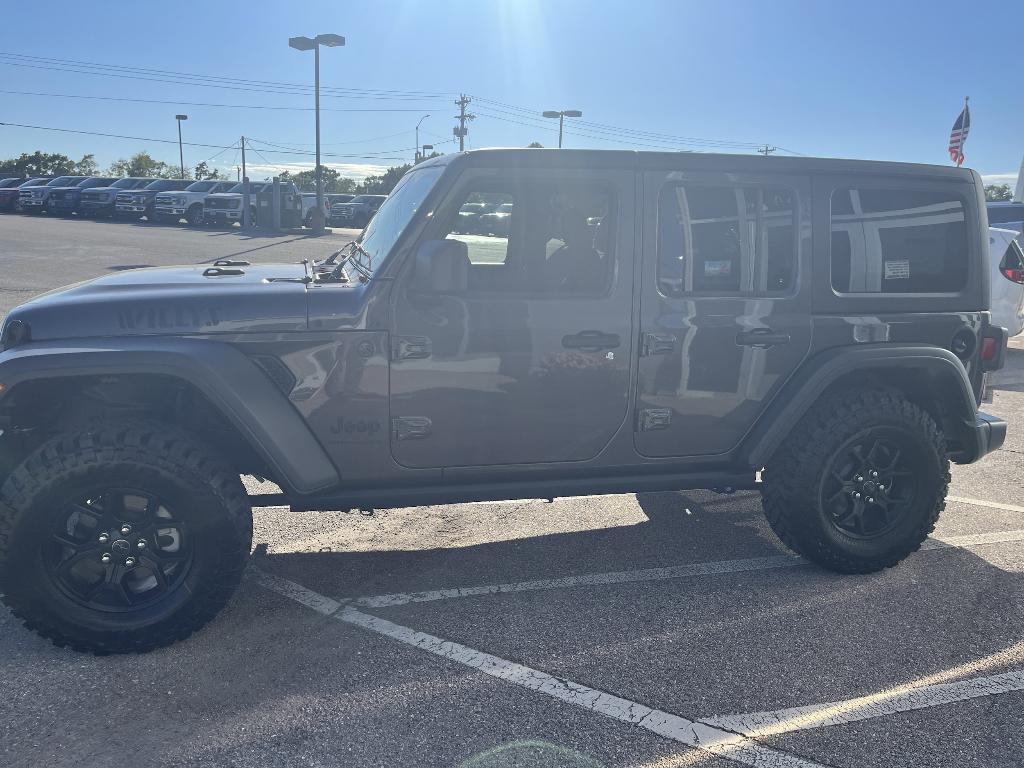 new 2025 Jeep Wrangler car