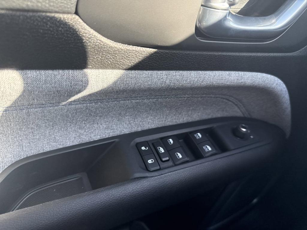 new 2025 Jeep Compass car, priced at $27,575