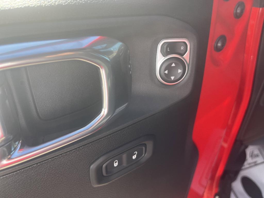 new 2025 Jeep Wrangler car