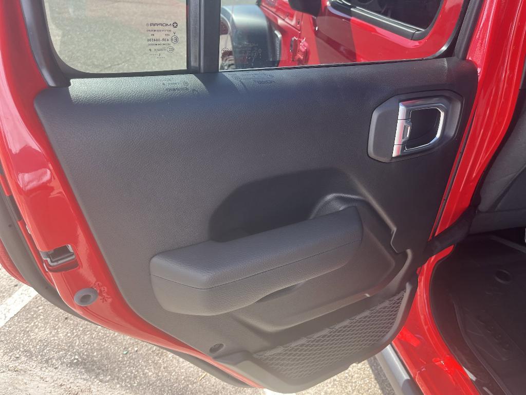 new 2025 Jeep Wrangler car
