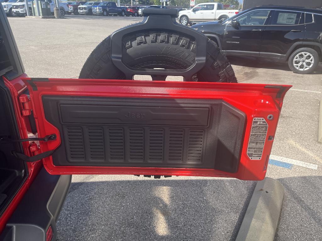 new 2025 Jeep Wrangler car
