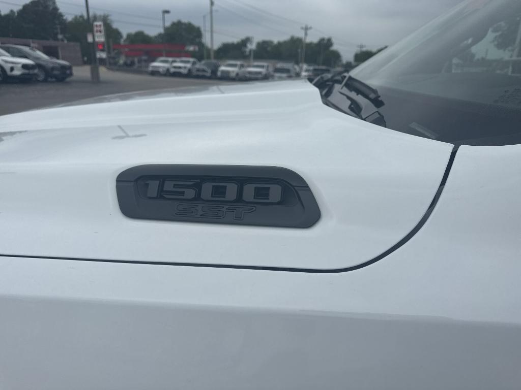 new 2025 Ram 1500 car