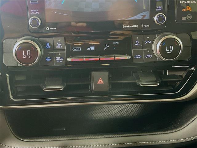 used 2022 Toyota Highlander car, priced at $30,400