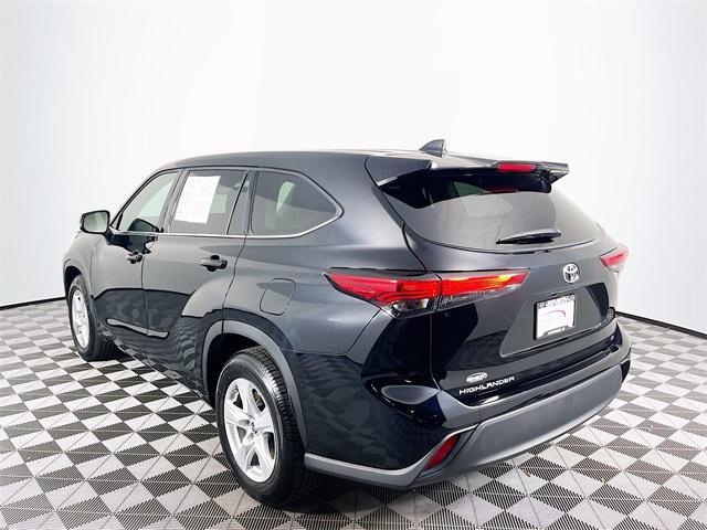 used 2022 Toyota Highlander car, priced at $30,400