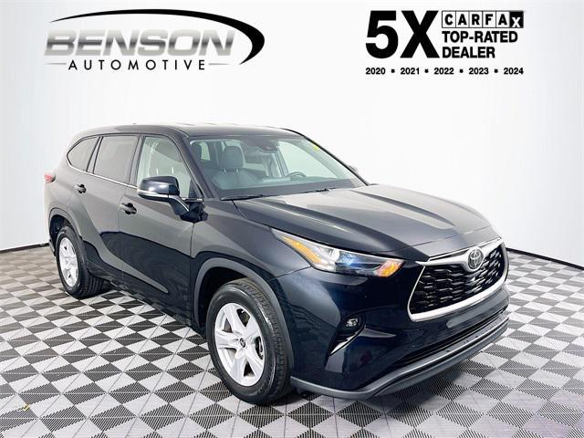 used 2022 Toyota Highlander car, priced at $30,400