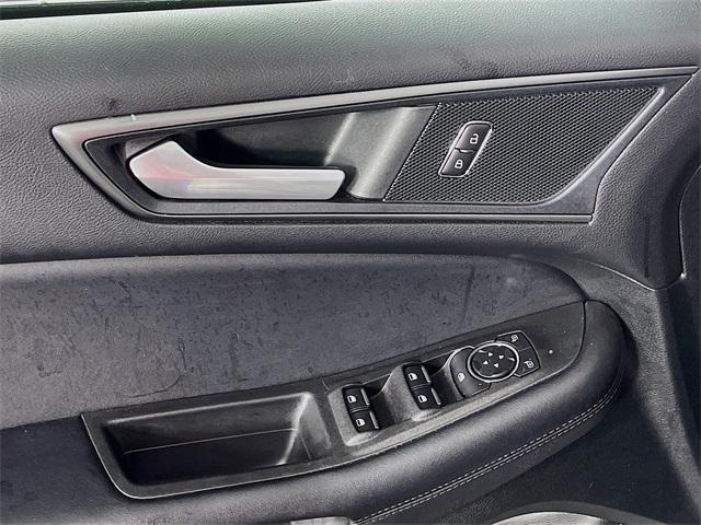 used 2022 Ford Edge car, priced at $23,000