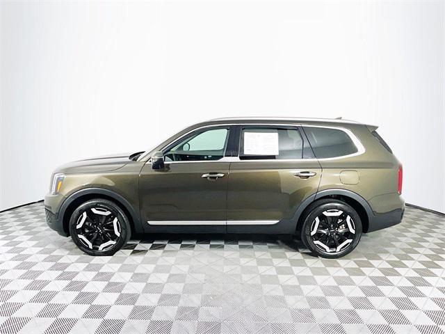used 2024 Kia Telluride car, priced at $35,000