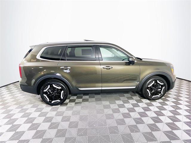 used 2024 Kia Telluride car, priced at $35,000