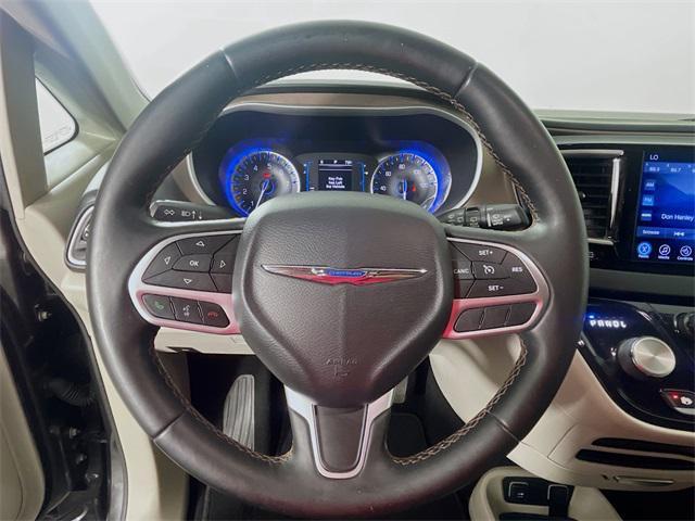 used 2017 Chrysler Pacifica car, priced at $14,400