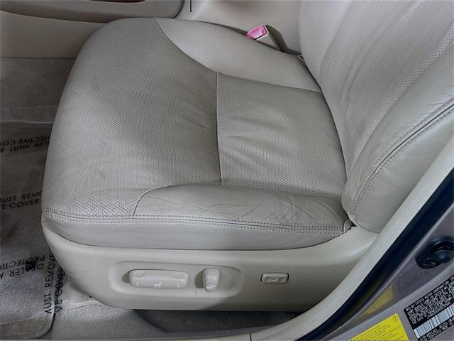 used 2005 Lexus ES 330 car, priced at $10,400