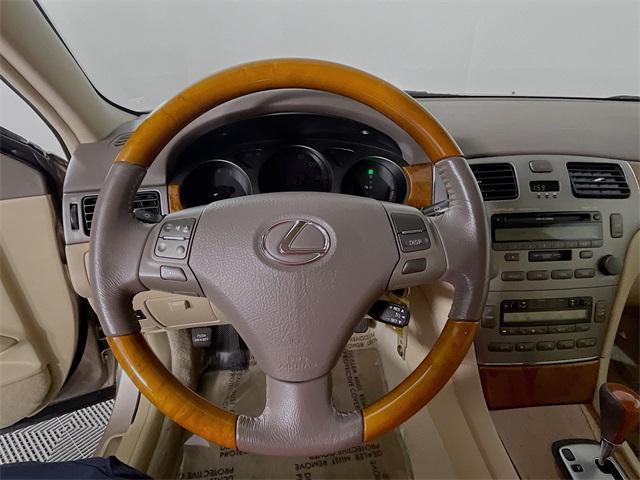 used 2005 Lexus ES 330 car, priced at $10,400