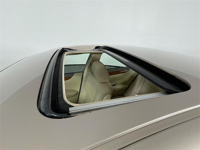 used 2005 Lexus ES 330 car, priced at $10,400