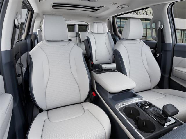 new 2025 Kia Carnival car, priced at $53,095
