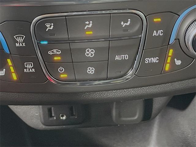 used 2021 Chevrolet Traverse car, priced at $29,900