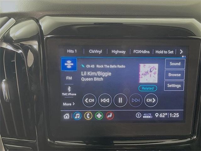 used 2021 Chevrolet Traverse car, priced at $29,900