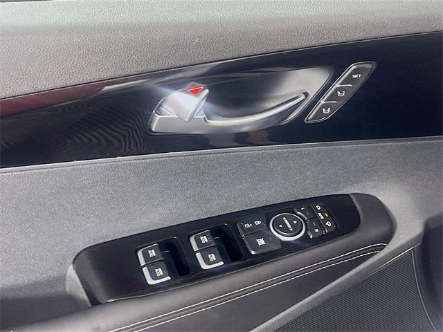 used 2018 Kia Sorento car, priced at $19,900