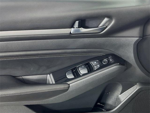 used 2021 Nissan Altima car, priced at $14,000