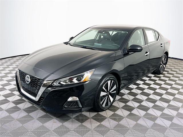 used 2021 Nissan Altima car, priced at $14,000