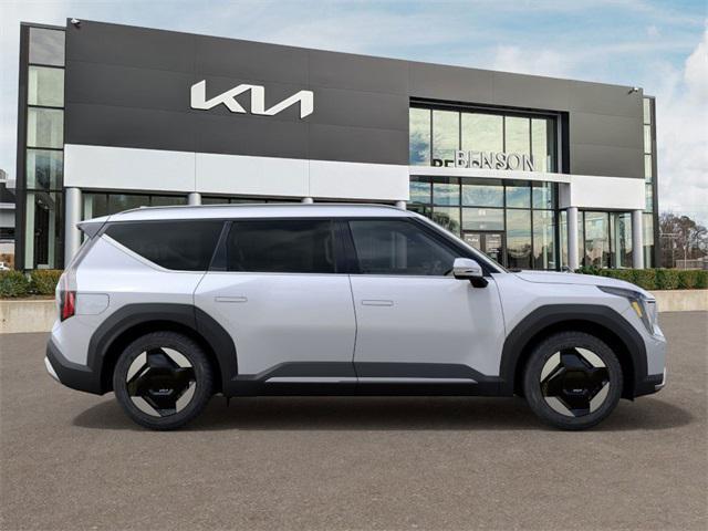 new 2025 Kia EV9 car, priced at $66,315