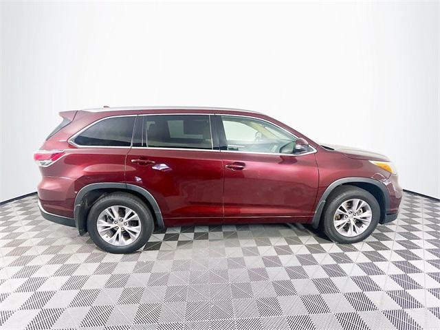 used 2015 Toyota Highlander car, priced at $16,500