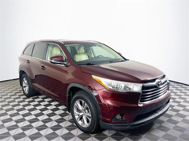 used 2015 Toyota Highlander car, priced at $16,500