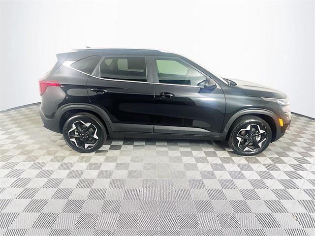 used 2025 Kia Seltos car, priced at $27,000