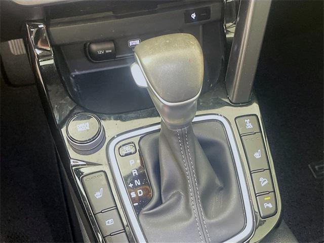 used 2025 Kia Seltos car, priced at $27,000