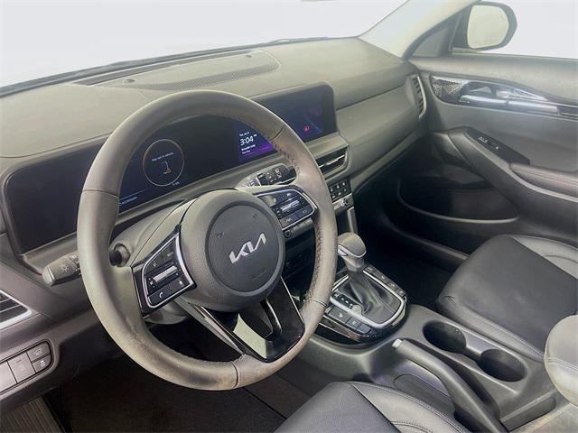 used 2025 Kia Seltos car, priced at $27,000