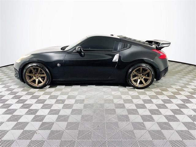 used 2009 Nissan 370Z car, priced at $18,900