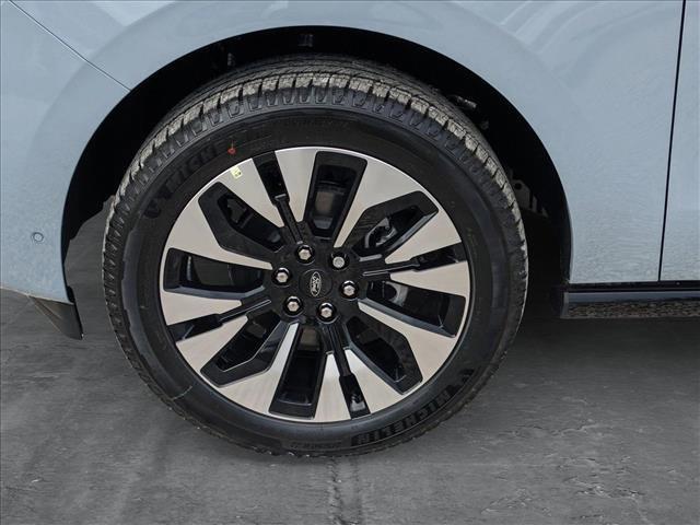 new 2025 Ford Expedition car, priced at $78,549