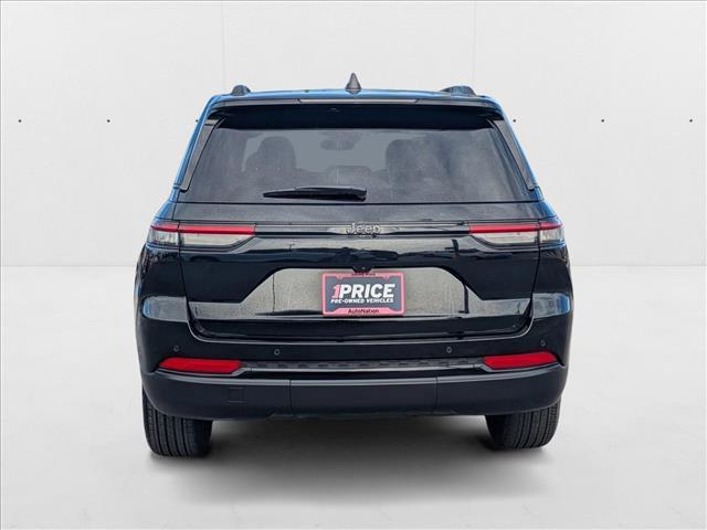 used 2024 Jeep Grand Cherokee car, priced at $29,455