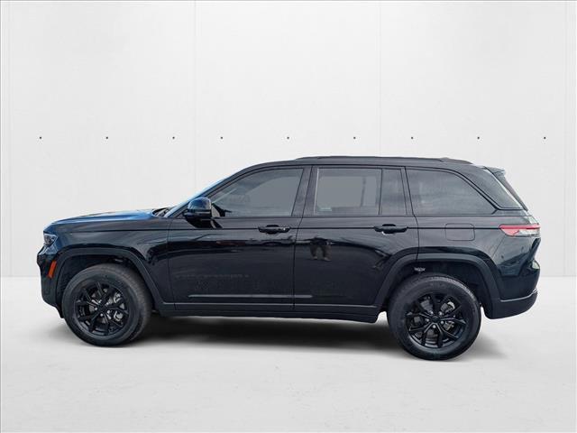 used 2024 Jeep Grand Cherokee car, priced at $29,455