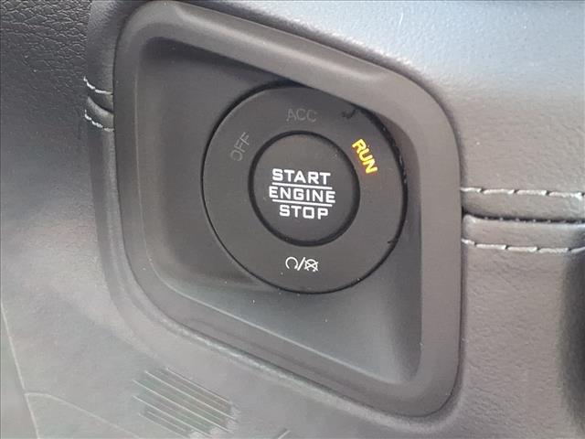 new 2025 Jeep Gladiator car, priced at $55,369