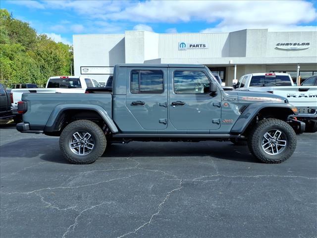 new 2025 Jeep Gladiator car, priced at $55,369