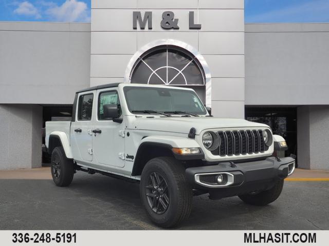 new 2024 Jeep Gladiator car, priced at $39,943