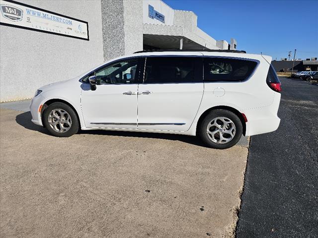 used 2023 Chrysler Pacifica car, priced at $27,500