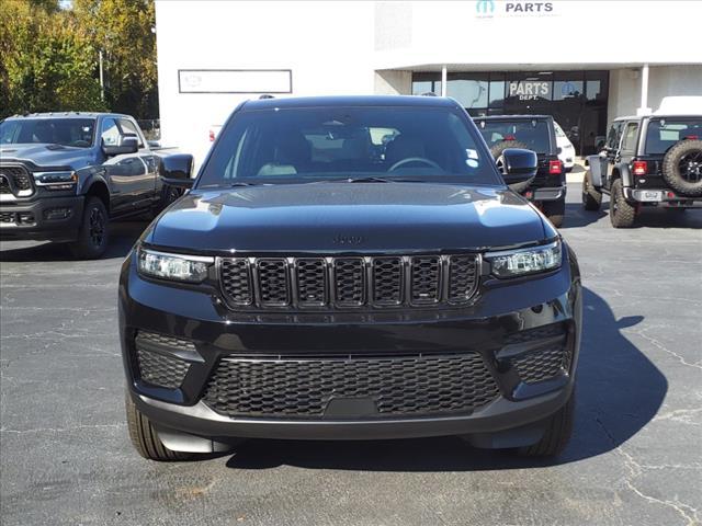 new 2025 Jeep Grand Cherokee car, priced at $38,831