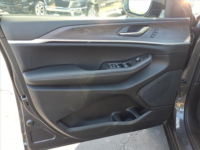 new 2025 Jeep Grand Cherokee L car, priced at $46,763