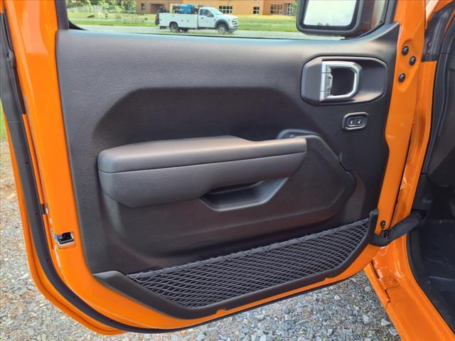 new 2025 Jeep Wrangler car, priced at $33,530