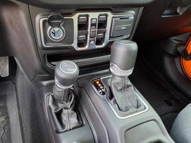 new 2025 Jeep Gladiator car, priced at $45,253