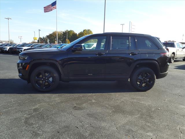 new 2025 Jeep Grand Cherokee car, priced at $48,235