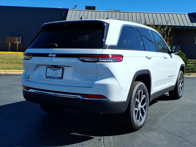 new 2025 Jeep Grand Cherokee car, priced at $43,570