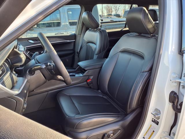 new 2025 Jeep Grand Cherokee L car, priced at $45,450