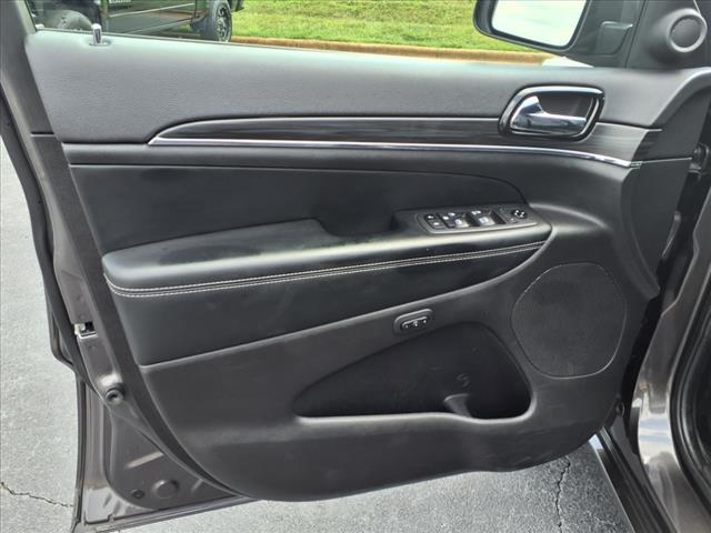 used 2021 Jeep Grand Cherokee car, priced at $25,000