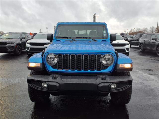 new 2025 Jeep Gladiator car, priced at $39,945