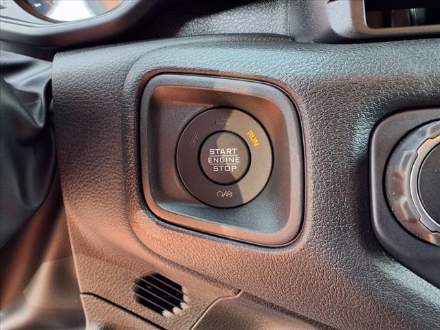 new 2025 Jeep Wrangler car, priced at $47,044