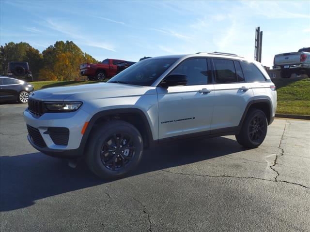 new 2025 Jeep Grand Cherokee car, priced at $40,727