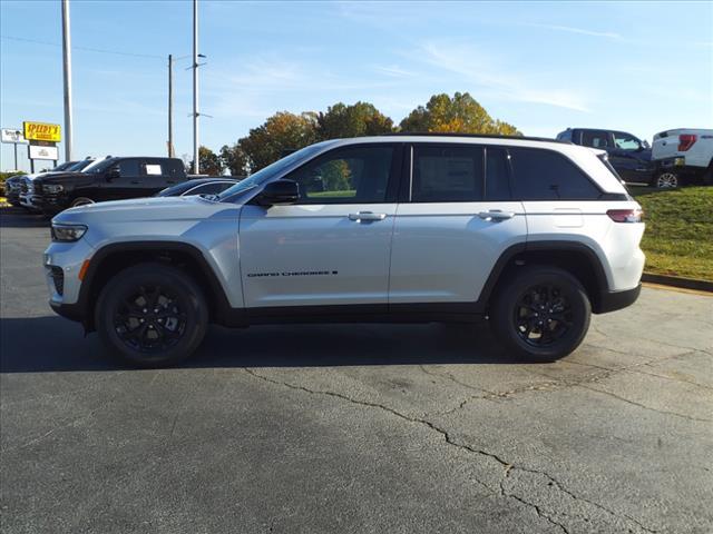 new 2025 Jeep Grand Cherokee car, priced at $40,727