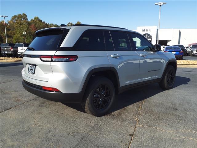 new 2025 Jeep Grand Cherokee car, priced at $40,727