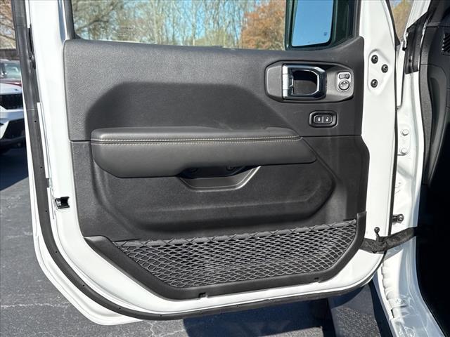 new 2025 Jeep Wrangler car, priced at $49,071